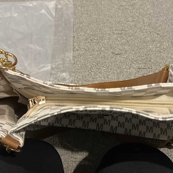 NWT Elegant White and Gray Tote Bag With Brown Double Straps 16x11 - Picture 6 of 7